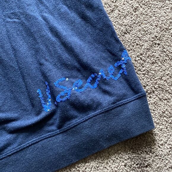 Victoria's Secret Sweatshirt SIZE M - Picture 4 of 6